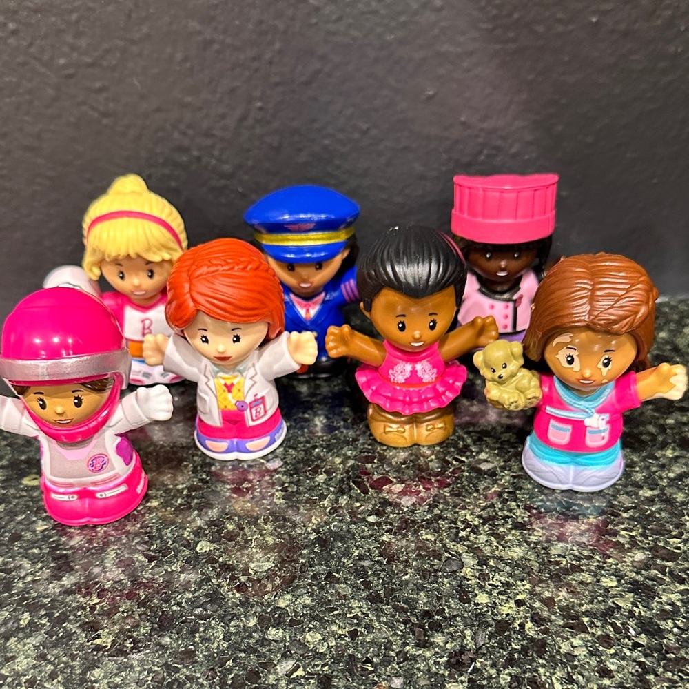 LITTLE PEOPLE Barbie vet pilot astronaut soccer chef ballerina Doctor lot of 7